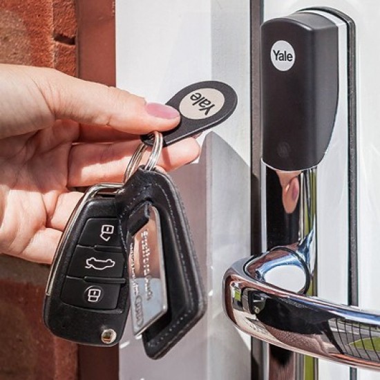 Yale Conexis L2 British Standard Smart Lock With Access Module and Hub